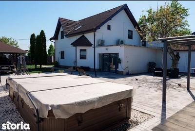Casă cu 6 camere cu Teren 3700 Mp în Central - 14