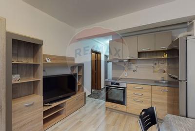 Apartament cu 2 camere semidecomandat, mobilat în Tractorul - 2