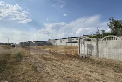 Teren de 735 mp, în Central - 3