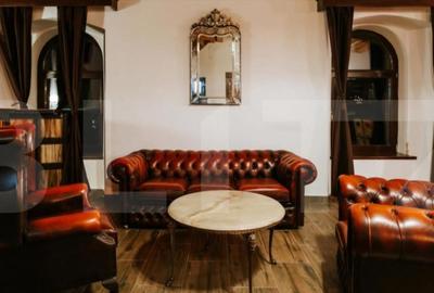 Conac de vanzare 7 camere cu bai proprii, crama, ciubar ? - 13