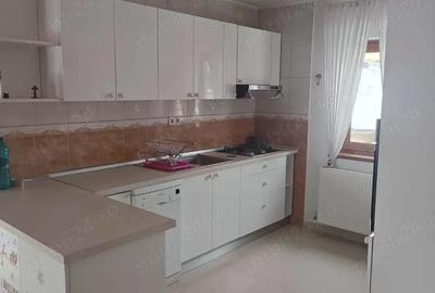 Apartament cu 3 camere în Călimănești - 1