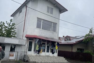 Spațiu comercial, de 130 mp, în Central - 4