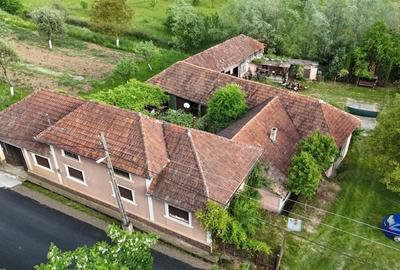 Casă cu 4 camere în Călugări - 2