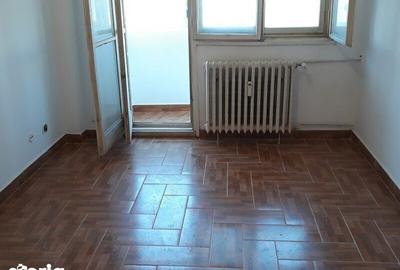 Garsonieră decomandată, mobilată în Tei - 3