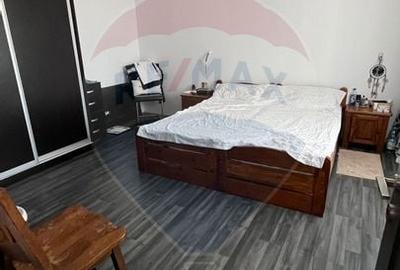 Casă / Vilă cu 4 camere de vânzare - 6