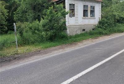 Casă cu 2 camere cu Teren 5090 Mp în Vâlcele - 2