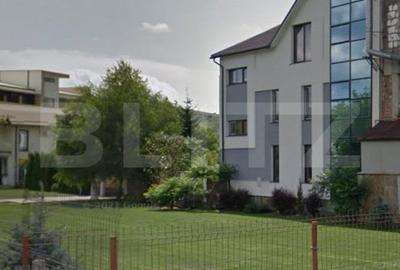 Casă cu 20 camere cu Teren 500 Mp în Independenței - 1