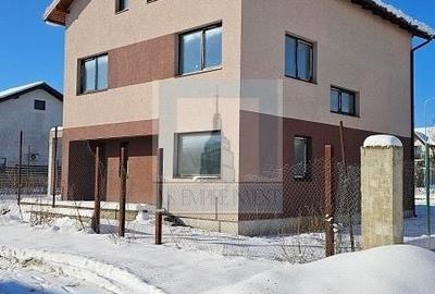 Casă individuală cu 7 camere cu Canalizare în Sânpetru - 2