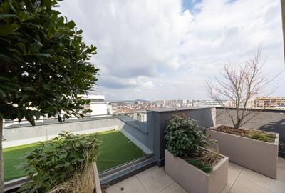 Apartament cu 3 camere decomandat, mobilat în Tractorul - 22