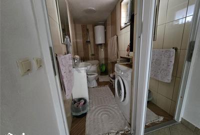 Casă cu 5 camere cu Teren 2088 Mp în Mădăras - 10