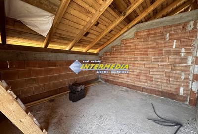 Casă individuală cu 4 camere cu Teren 345 Mp în Ampoi 3 - 7