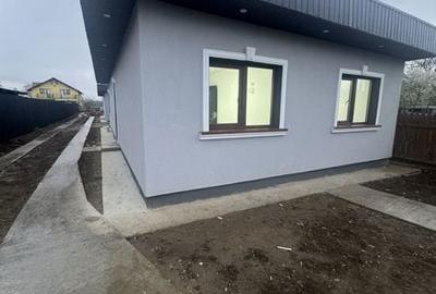 Casă cu 3 camere cu Teren 100 Mp în Letea Veche - 5