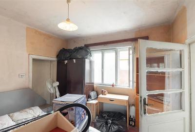 Casa renovabila cu teren de 620 mp in Cantemir - 1