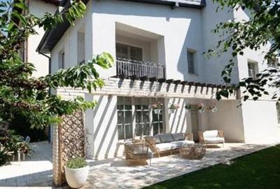 Casă individuală cu 5 camere cu Canalizare în Calea Călărașilor