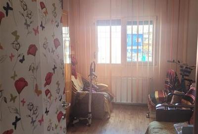 Apartament cu 3 camere decomandat în Mioriței - 9