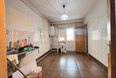 Apartament cu 3 camere decomandat în Central - 6