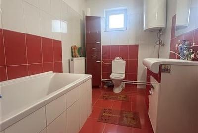 Casa 3 camere, amplasata pe un teren de 326 mp, Valu lui Traian - 8