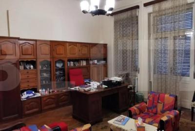 Apartament cu 5 camere semidecomandat în Central - 12