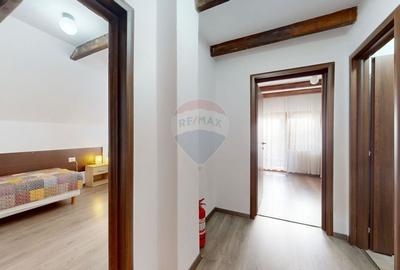 Hotel/Pensiune, de 386.45001220703 mp, în Lisa - 24