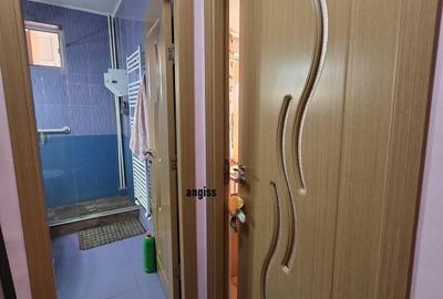 Apartament cu 3 camere semidecomandat în Faleză