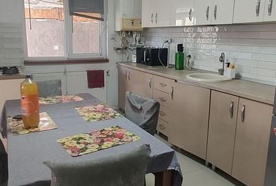 Casă cu 4 camere cu Canalizare în Exterior Vest - 3