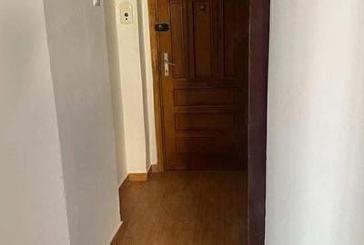 Apartament cu 3 camere decomandat în Casa de Cultură - 1
