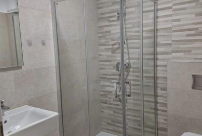 Apartament cu 3 camere în Tractorul