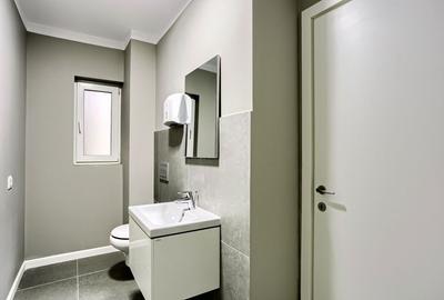 De închiriat Birou de Lux, Zona Centrlă, la Preț Promoțional - 6