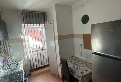 Apartament cu 3 camere decomandat în Arcu - 2