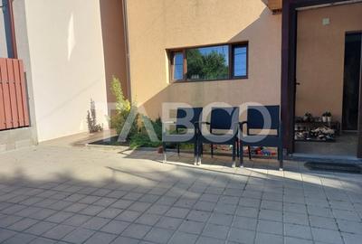 Pret avantajos-Casa si studio de vanzare 146 mpu 5 camere Cisnadie - 24