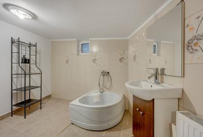 Casa interbelica cu farmec, in apropiere de Mall Vitan Casa interbelica cu farmec, in apropiere de Mall Vitan - 35