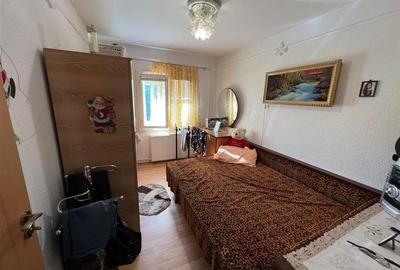 Apartament 3 camere, etaj 3, zona Longinescu - Gara - 8