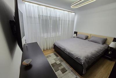 Apartament cu 4 camere decomandat în Micro IV - 8