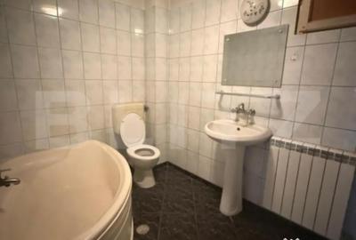 Casă cu 6 camere cu Teren 250 Mp în Bereasca - 11