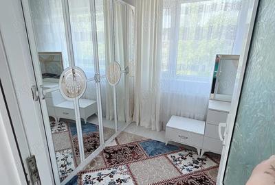 Inchiriez apartament la 3 minute de Canpusul Universitar , la intrare in satul de vacanta. Centrala - 8