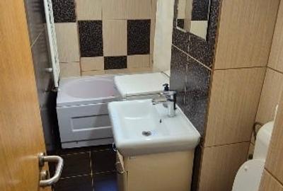 Apartament cu 3 camere semidecomandat, mobilat în Complex Studențesc - 9