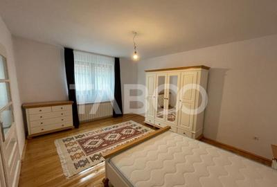 Casa individuala 2 camere renovata complet cu garaj si curte