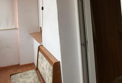 Chirie pentru o camera in apartament de trei camere zona Arcu - Gara - exclus ag - 8