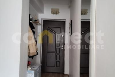 Apartament de 2 camere, semidecomandat, cu parcare. - 3