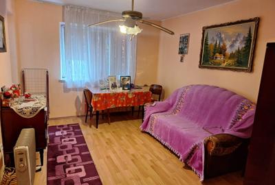 Apartament cu 3 camere semidecomandat în Tomis Nord - 6