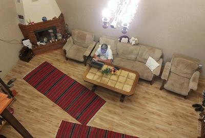 Casă cu 3 camere cu Teren 6500 Mp în Moșna - 1