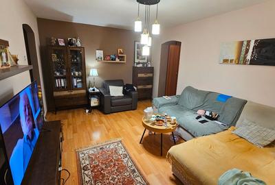 Vand apartament 3 camere etaj 1 - 6