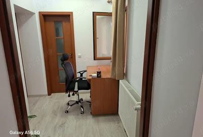 Casă cu 6 camere în Central