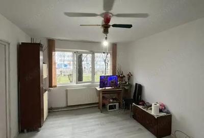 Apartament cu 2 camere decomandat în Vest
