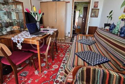 Apartament cu 3 camere în Podu Roș - 1