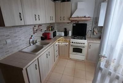 Apartament cu 3 camere decomandat în Cug - 3