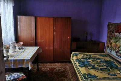 Casă cu 4 camere în Nucet - 4