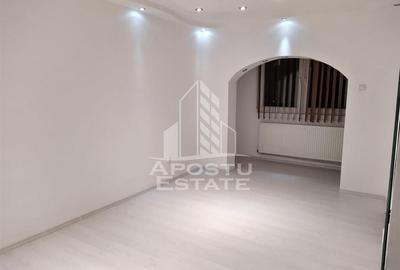 Garsoniera la etajul 1, centrala proprie, zona Fabrica de Zahar - 2