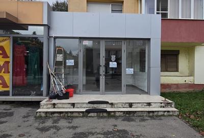 Spațiu comercial, de 70 mp, în Central - 3