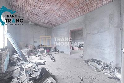 Casă individuală cu 4 camere cu Canalizare în UTA - 5